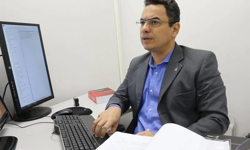 Marcus Rômulo conta que muitos servidores alegam ter progredido de cargo por meio de concurso interno