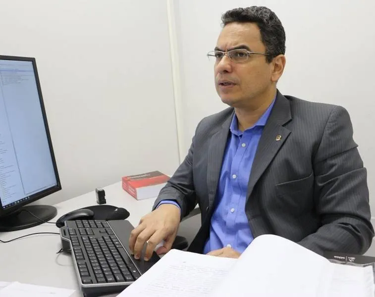 Portaria do MPE contendo a abertura da investigação é assinada pelo promotor Marcus Rômulo Maia de Mello