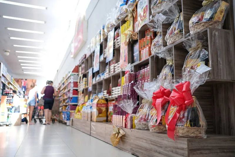 Com menos recursos para gastar, o consumidor deve comprar menos presentes de Natal