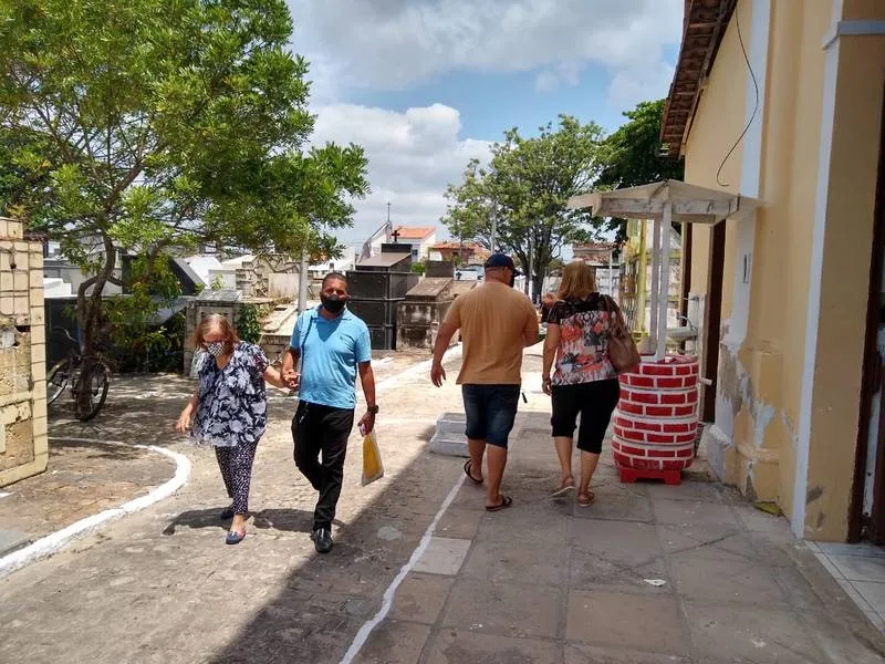 Imagem ilustrativa da imagem PANDEMIA ESVAZIA CEMITÉRIOS DE MACEIÓ NO DIA DE FINADOS