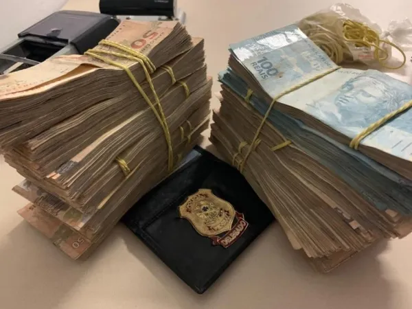 Imagem ilustrativa da imagem PF APREENDE MAIS DE R$ 107 MIL EM AÇÃO NO INTERIOR DO ESTADO