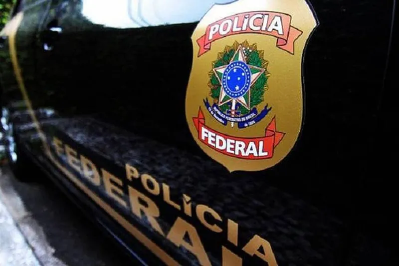 Polícia Federal fez buscas em Maceió, Recife, São Paulo e Brasília nesta terça-feira, na Operação Combustão