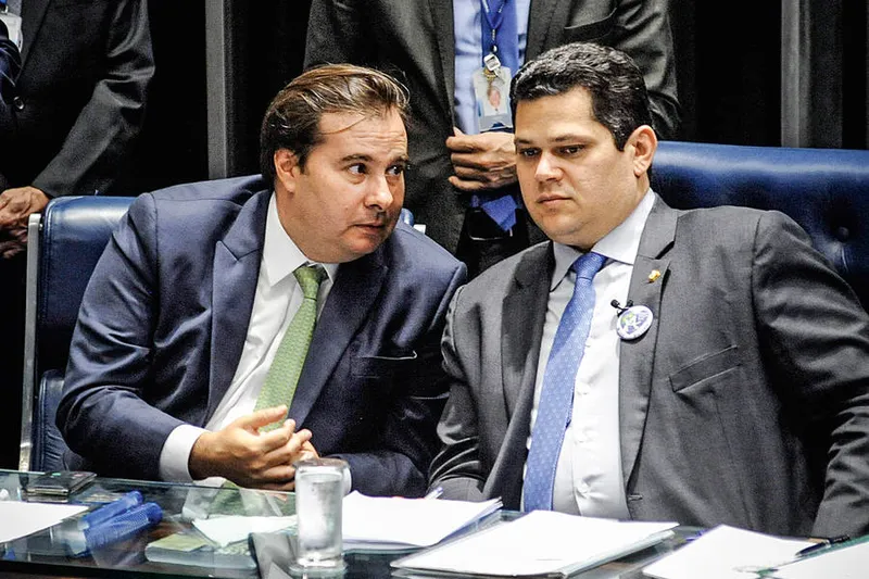 Maia e Alcolumbre: Constituição proíbe os chefes das Casas de tentarem a recondução