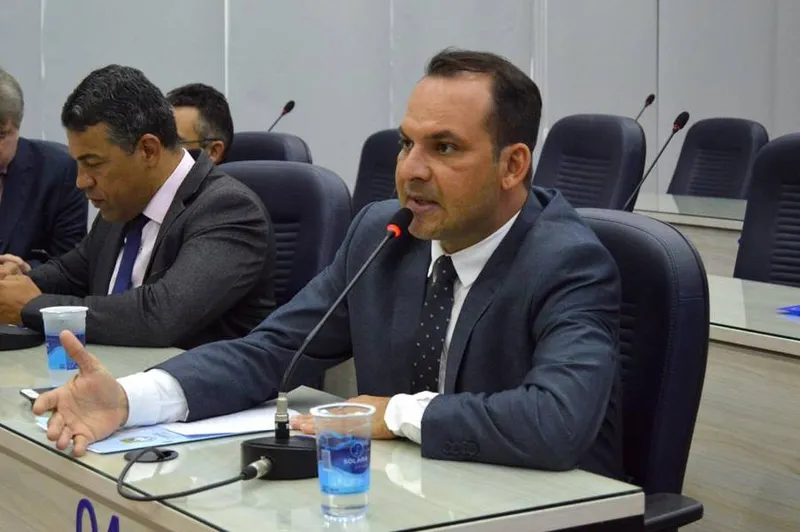 Vereador Francisco Sales confirma que “partidos que fizeram oposição a JHC estão, hoje, na base de sustentação”