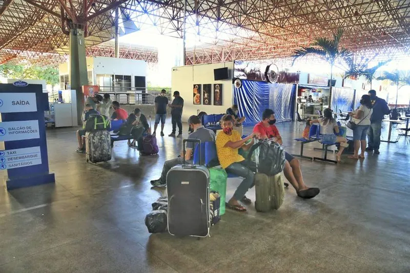 Imagem ilustrativa da imagem RODOVIÁRIA: FLUXO DE PASSAGEIROS FICARÁ ABAIXO DO ESPERADO