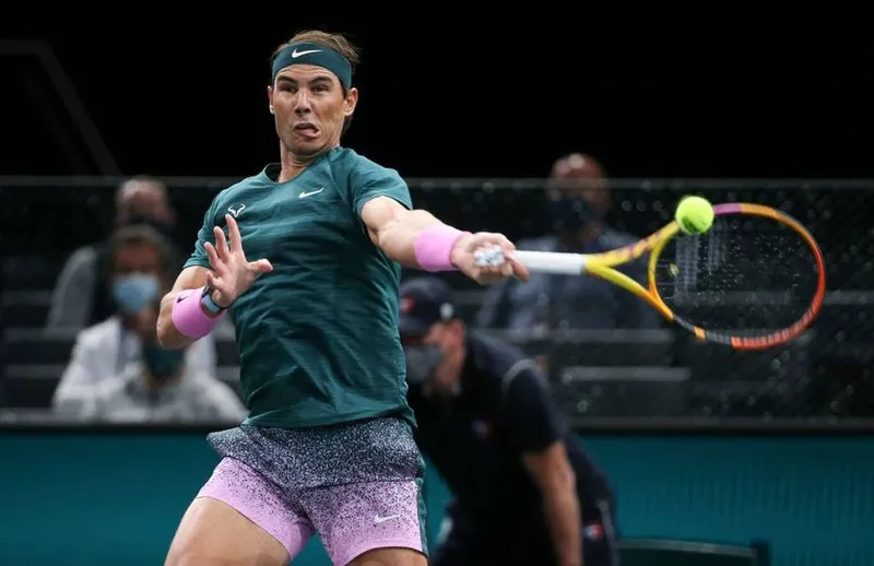 Rafael Nadal venceu o compatriota Feliciano López na estreia do Masters 1000 de Paris