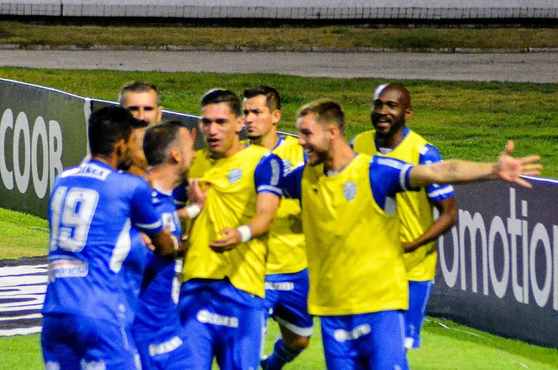 Maceió, 24 de novembro de 2020
Lance do jogo entre CSA e Operário. Partida válida pela 23ª rodada do Campeonato Brasileiro da Série B de 2020, realizada no Estádio Rei Pelé. Alagoas - Brasil.
Foto: Ailton Cruz