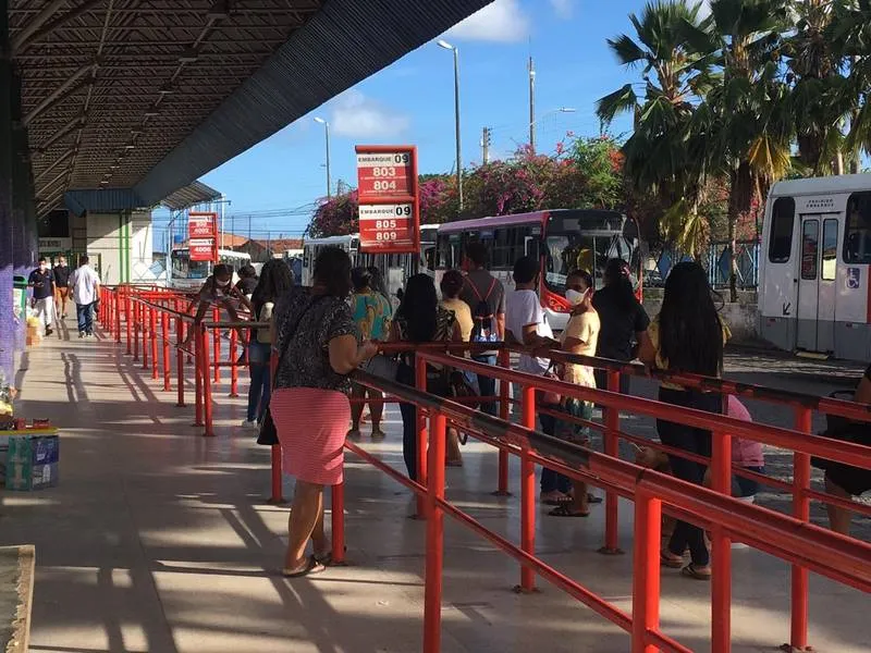 Imagem ilustrativa da imagem TERMINAIS DE ÔNIBUS DE MACEIÓ REGISTRAM AGLOMERAÇÕES
