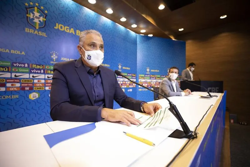 Técnico Tite vai convocar a Seleção Nrasileira na sexta-feira (23) para jogos contra Venezuela e Uruguai