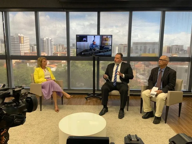 Valéria Correia também criticou a postura do poder público no caso da instabilidade do solo em bairros da capital