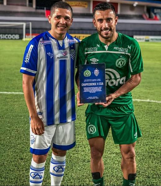 Imagem ilustrativa da imagem CSA homenageia Alan Ruschel em jogo contra a Chape