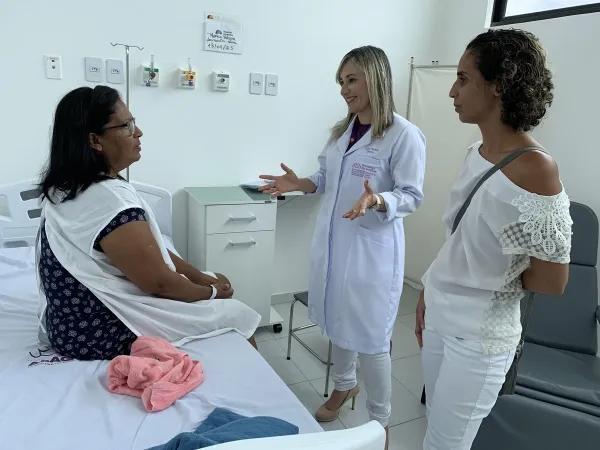 Imagem ilustrativa da imagem AL É O ESTADO COM MAIOR PARTICIPAÇÃO FEMININA NA MEDICINA, APONTA CFM