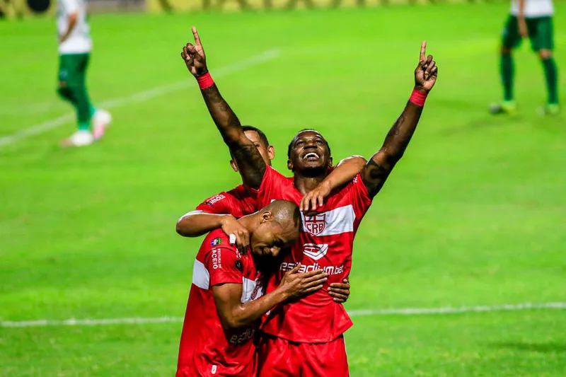 Hyuri selou a grande atuação contra o Cuiabá anotando o segundo tento do Galo na partida