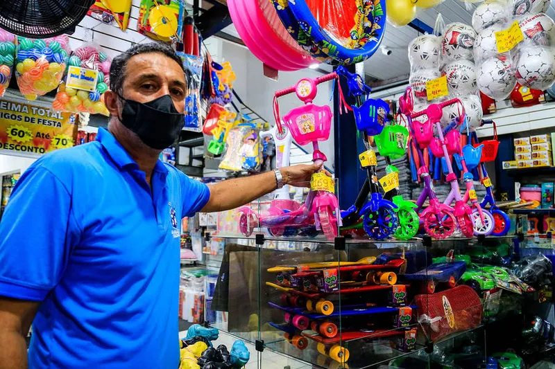 Comerciantes de importados estão satisfeitos com venda dos produtos

