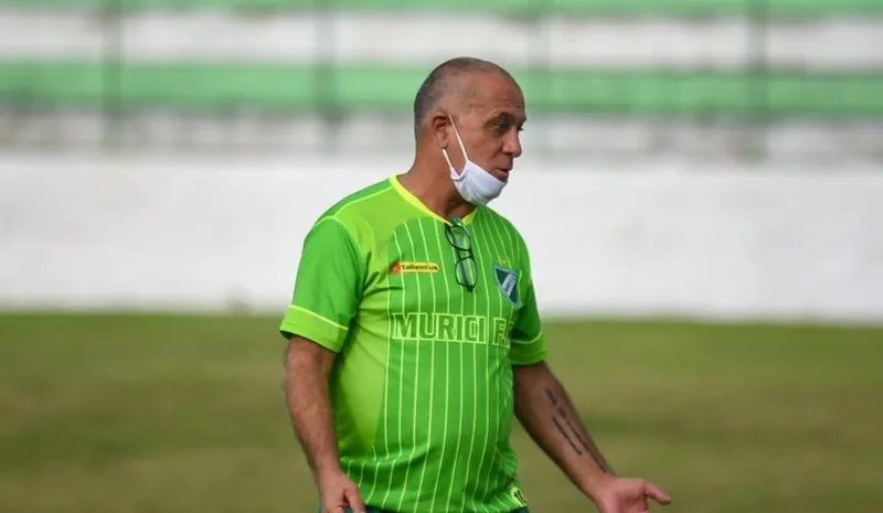 Técnico Celso Teixeira (foto) chegou para substituir Jaelson Marcelino no Campeonato Alagoano e Copa do Brasil
