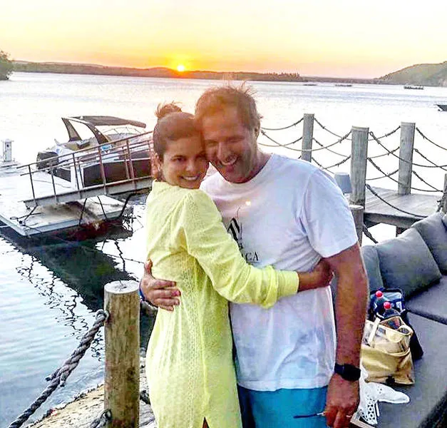 Em contagem regressiva para o Valentine’s Day, CARLINHA NUNES+CARLOS SIMÕES destilam amor - em meio à deslumbrante paisagem
