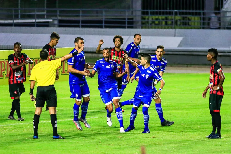 Maceió, 26 de janeiro de 2021
Lance do jogo entre CSA x Moto Clube. Jogo de volta pela fase preliminar da Copa do Nordeste, realizada no Estádio Rei Pelé. Alagoas - Brasil.
Foto: Ailton Cruz