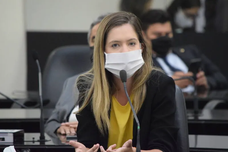Cibele diz que a indignação com casos de assédio é independente de bandeiras políticas