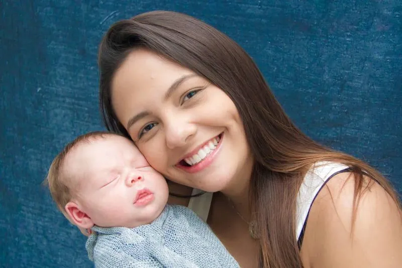 Farmacêutica Bruna Eduarda foi surpreendida com a gravidez em plena pandemia