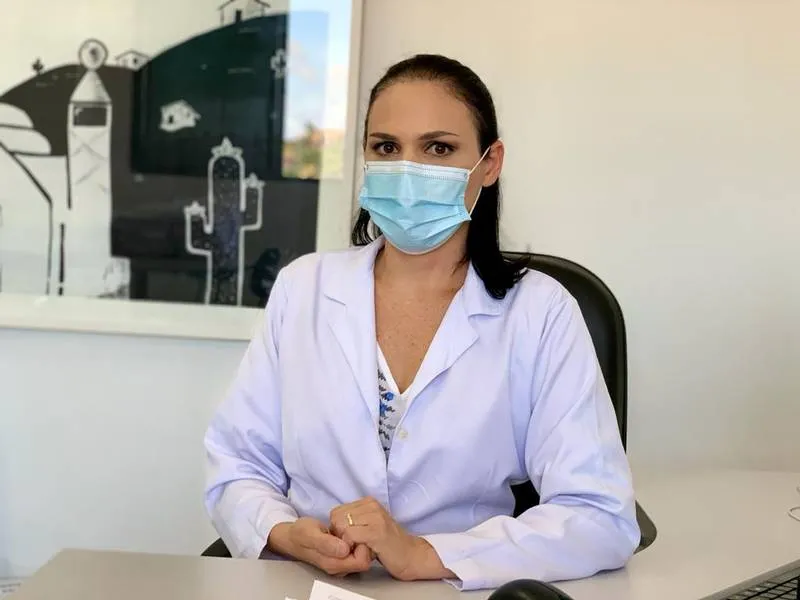 Infectologista Sarah Dominique diz que é impossível saber o número de assintomáticos