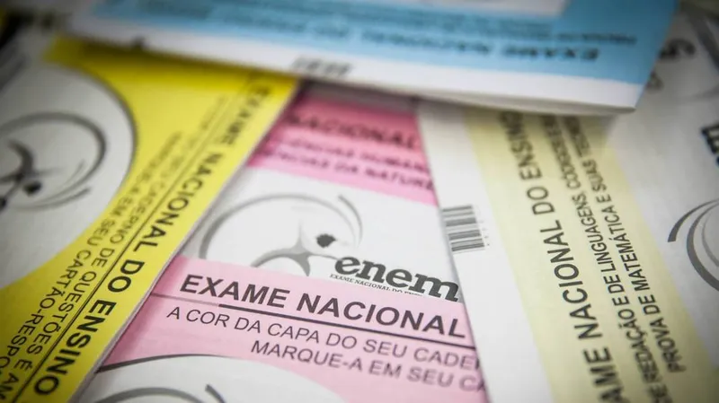Imagem ilustrativa da imagem ESTUDANTES APOSTAM EM DESCANSO E REVISÕES PARA 2ª ETAPA DO ENEM