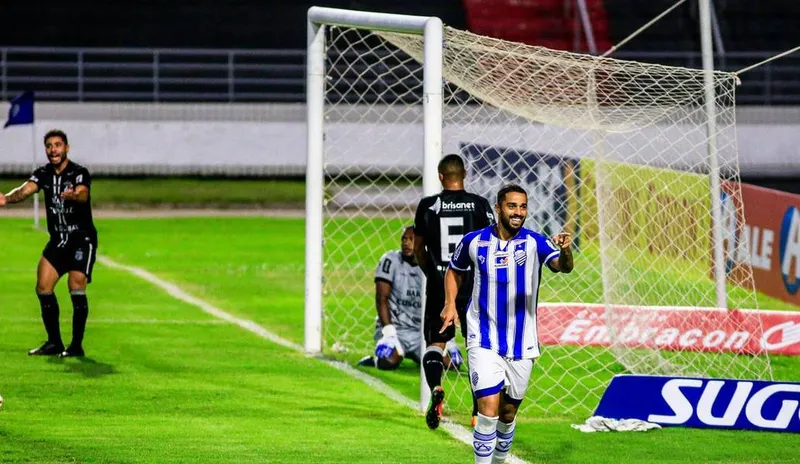 Com oito gols marcados em oito jogos, Dellatorre é o artilheiro do time marujo em 2021