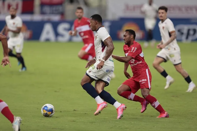 CRB tropeçou na estreia pela Copa NE, ao perder para o Fortaleza, e agora quer a vitória