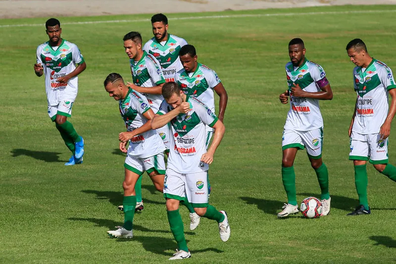 Maceió, 07 de fevereiro de 2021
Lance do jogo entre CSA e Coruripe. Partida válida pela 3ª rodada da Copa Alagoas, realizada no estádio Nelson Peixoto Feijó, na Via Expressa. Alagoas – Brasil.
Foto: Ailton Cruz