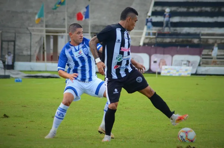 Em 2020, o Alvinegro se deu melhor no clássico e venceu o Azulão por 2 a 0 em Arapiraca