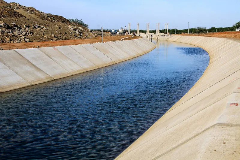Água do Canal do Sertão não chega até a casa dos produtores rurais do interior