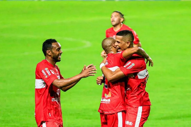 Regatas tem chance de terminar a fase de grupos na liderança
