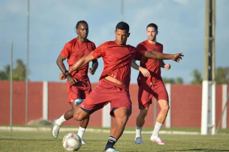 Para o atacante Lucão, uma vitória na largada do ano será muito positiva para o Galo