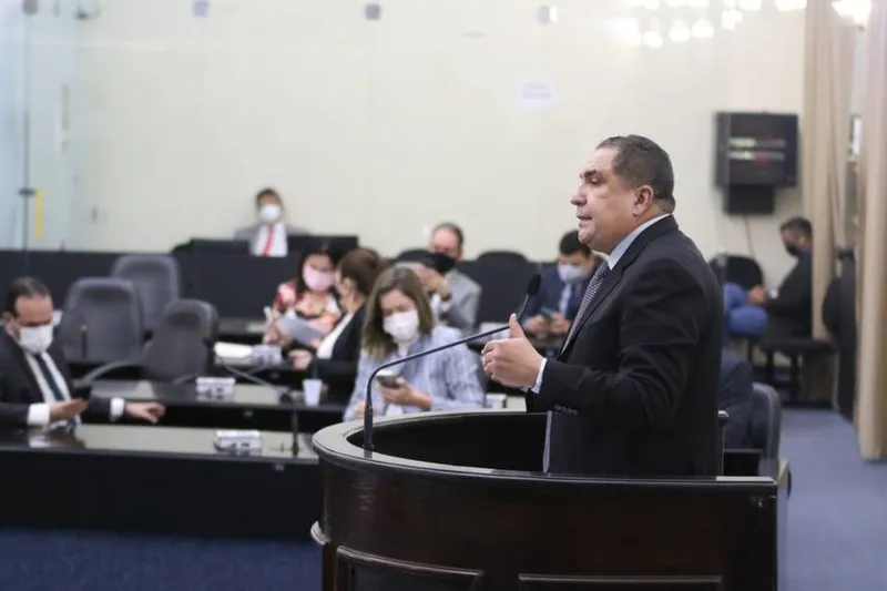 Deputado Inácio Loiola foi autor da proposta na ALE, que recebeu adesão dos demais parlamentares na sessão
