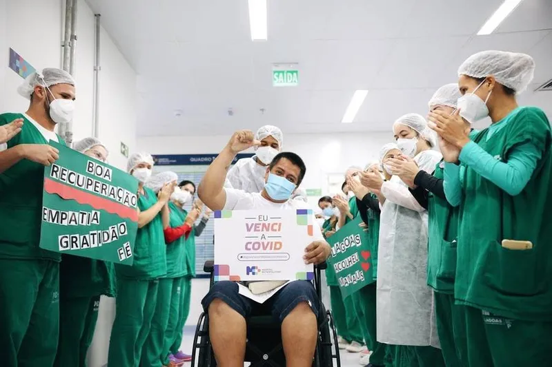 Imagem ilustrativa da imagem MAIS DOIS PACIENTES DE MANAUS TÊM ALTA