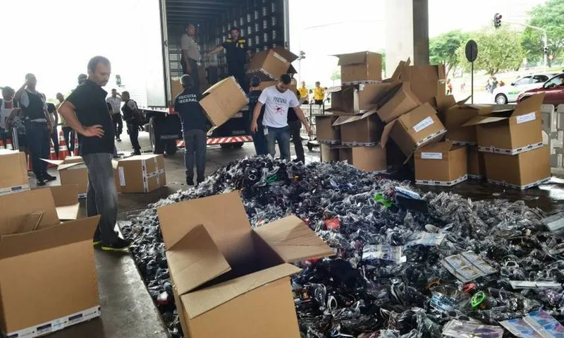 Levantamento aponta prejuízos bilionários causados ao Brasil em 2020 devido a pirataria e a ilegalidade de produtos

