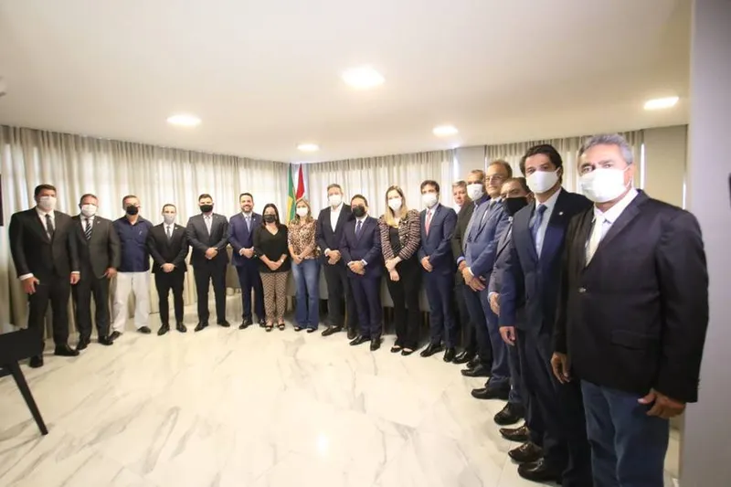 Na ALE, Arthur Lira se reuniu com os deputados estaduais para tratar da pauta Alagoas