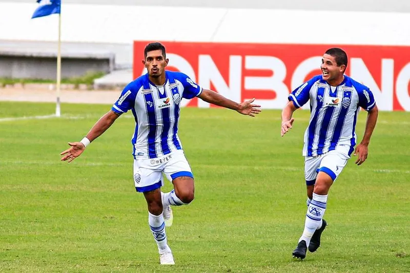 Pedro Júnior encerrou seu contrato com o CSA e acertou com o Vila Nova-GO; outros atletas devem deixar Azulão