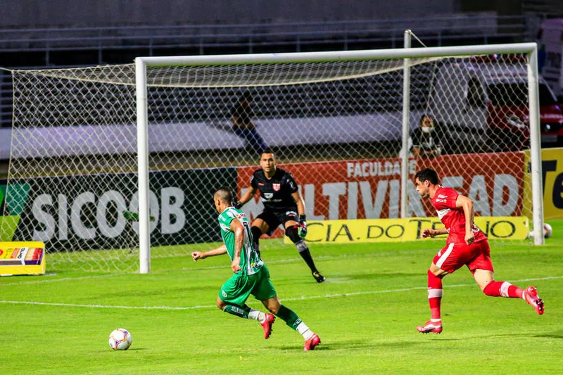 Goleiro Victor Souza não ficará no CRB nesta temporada, pois acertou com o Paysandu