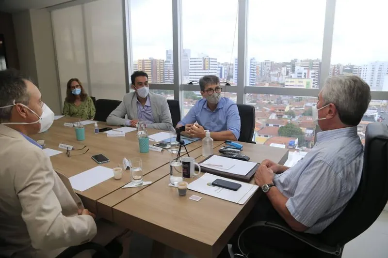 Collor recebeu solicitações que incentivam o turismo e facilitam investimentos em AL