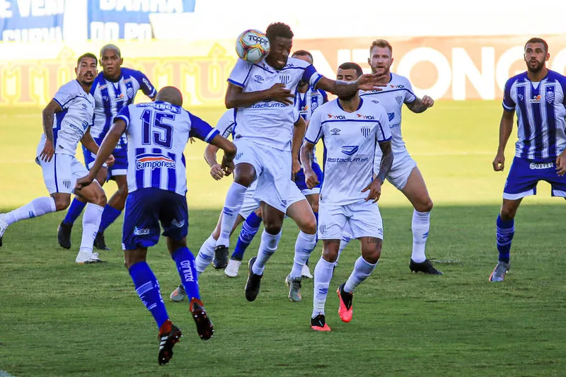 Maceió, 16 de janeiro de 2021
Lance do jogo entre CSA X Avaí. Partida válida pela 35ª rodada do Campeonato Brasileiro da Série B de 2020, realizada no Estádio Rei Pelé. Alagoas - Brasil.
Foto: Ailton Cruz