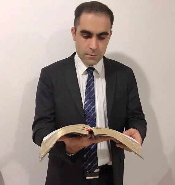 Pregador Leonardo Machado diz que a graça pode ser traduzida como um presente de Deus