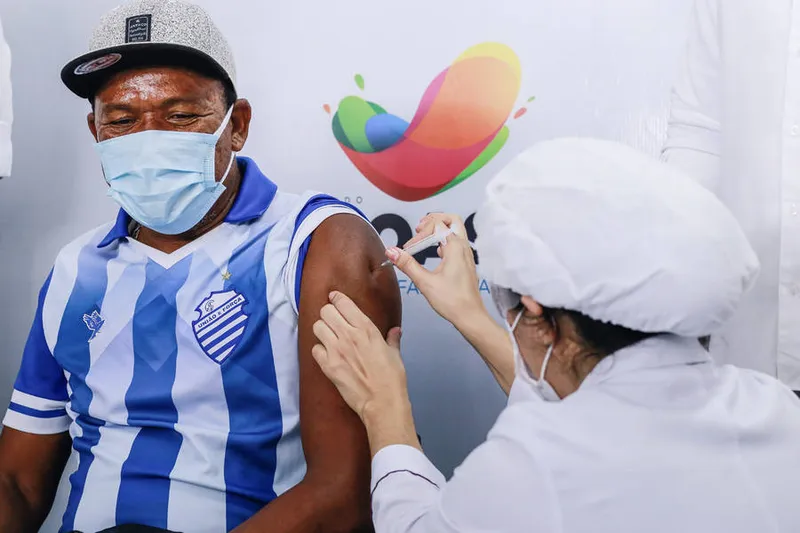 Imagem ilustrativa da imagem VACINA ENTREGUE ATÉ AGORA IMUNIZA POUCO MAIS DE 1% DOS ALAGOANOS