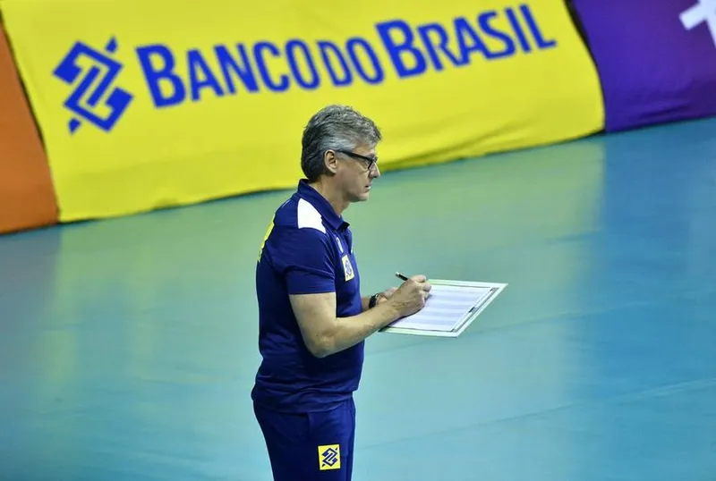 Renan deve ficar intubado de 48 a 72 horas para, então, iniciar a retirada do respirador mecânico