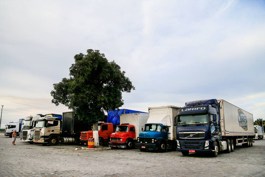 Caminhoneiros alagoanos não participaram da greve que deveria ter ocorrido ontem