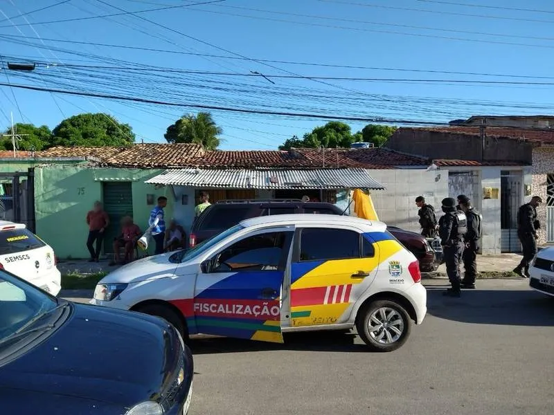 Imagem ilustrativa da imagem 28 ESTABELECIMENTOS SÃO NOTIFICADOS POR DESCUMPRIREM DECRETO EM MACEIÓ