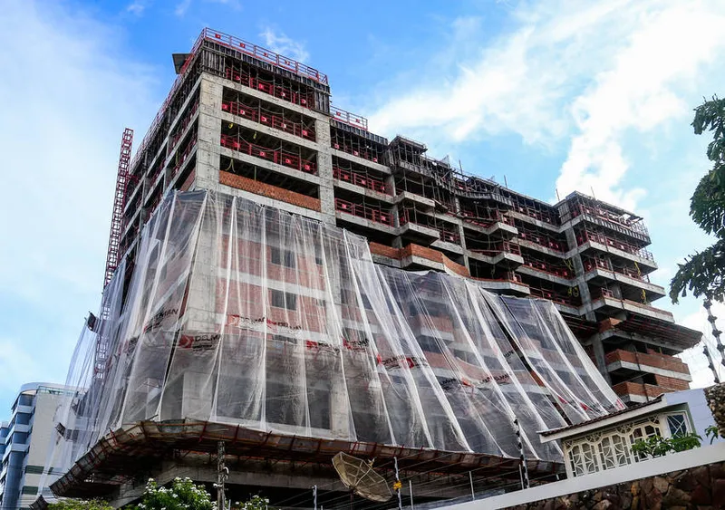  Em todo o País, a indústria da construção gerou R$ 288,0 bilhões em valor de incorporações, obras e serviços em 2019, sendo R$ 273,8 em obras e serviços (95,1%) e R$ 14,2 bilhões em incorporações (4,9%)