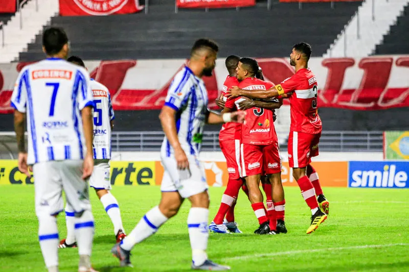 No Rei Pelé, Galo domina os sertanejos em toda o jogo e se classifica como líder da 1ª fase