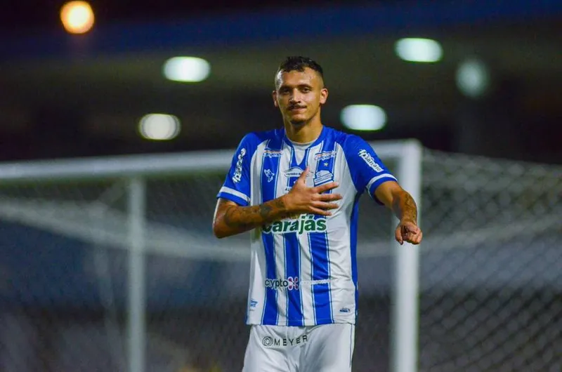 Meia Bruno Mota roubou a cena contra o CSE, fez dois gols e é artilheiro isolado do Estadual de 2021, com oito tentos