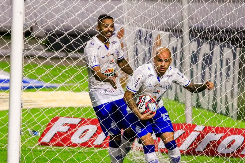 Maceió, 15 de junho de 2021
Lance do jogo entre CSA e Guarani, partida válida pela 4ª rodada da Série B do Campeonato Brasileiro, realizada no Estádio Rei Pelé em Maceió, Alagoas - Brasil.
Foto: Ailton Cruz
