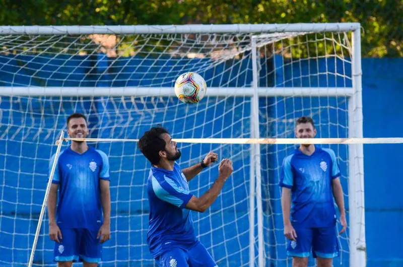Azulão aproveita semana cheia para intensificar treinamentos visando ao clássico com o CRB, no sábado (22)